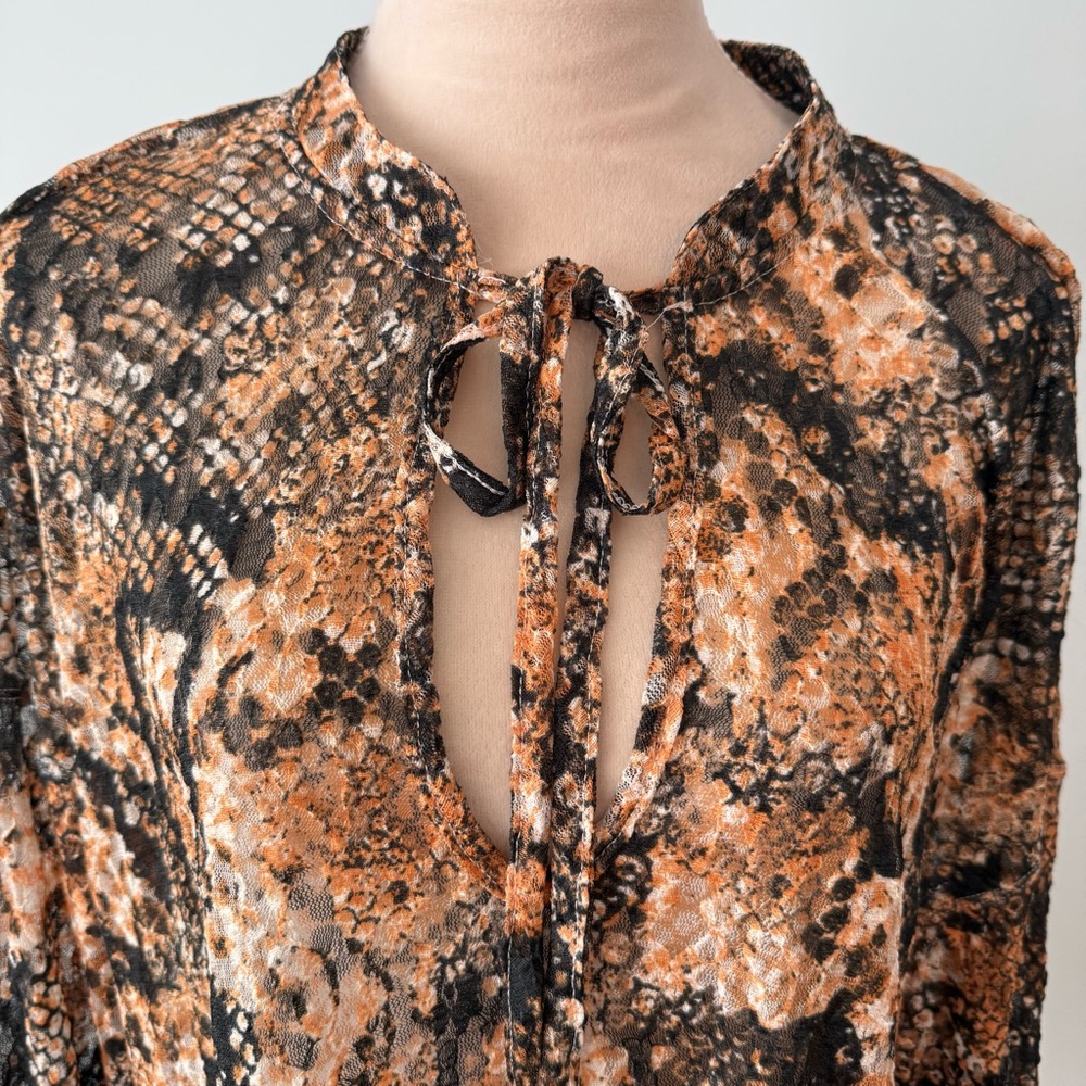 π Free People Sheer Lace Snake Print Oversized Boho Layering Stretch Blouse S - Picture 3 of 13